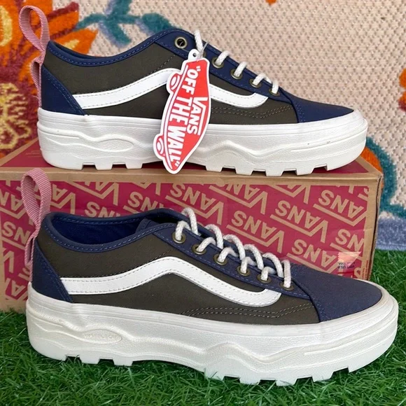 Vans Shoes Vans Sentry Old Skool Waxed Canvas Forest Night